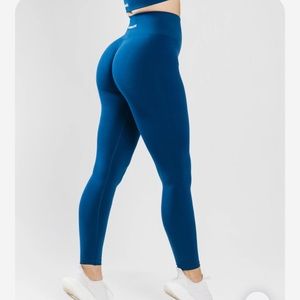 Alphalete Amplify Victory Blue Leggings